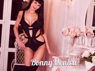 Bonny_Monica