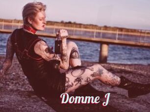 Domme_J