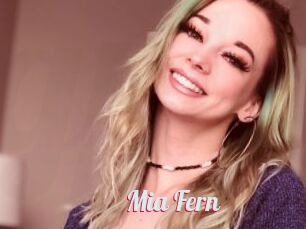 Mia_Fern