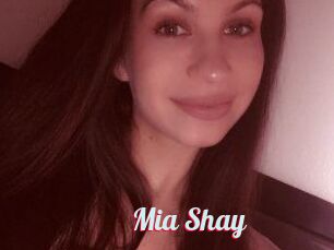 Mia_Shay