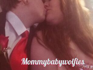 Mommybabywolfies