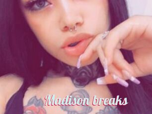 Madison_breaks